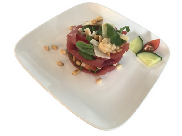 Carpaccio taartje met pesto en truffelmayonaise